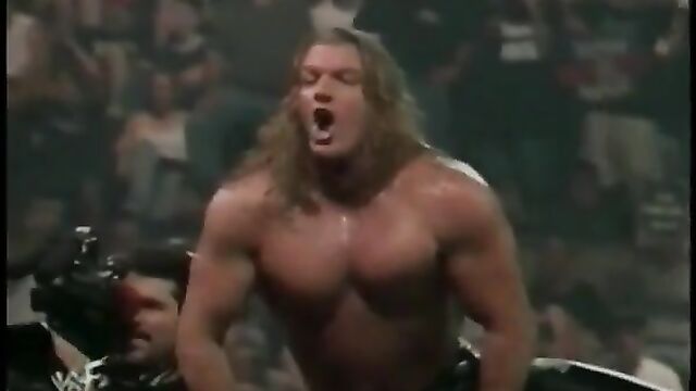 WWF diva makes a tit flash to the crowd in public