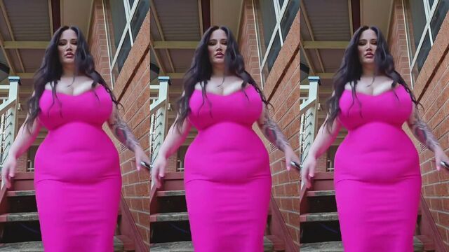Busty teacher Sara Jay wants you to earn extra credit in this hot video