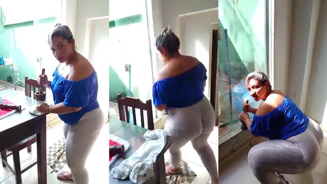 MILF shows off her big ass in sexy spandex while teasing with her JOI