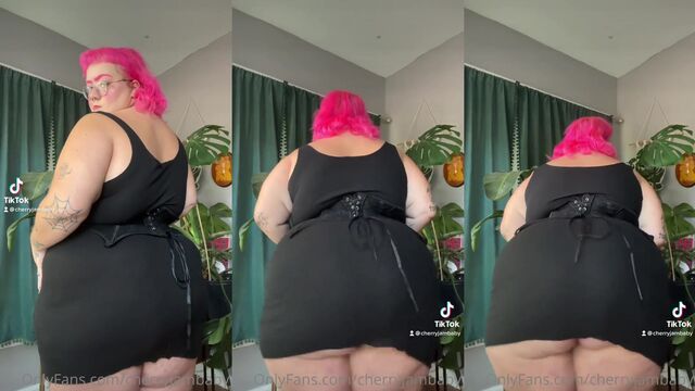 Thick SSBBW gets her asshole gapped by a massive cock in intense anal action