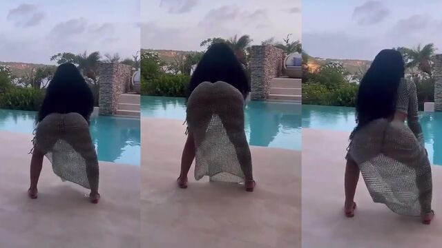 Twerking with big booty ebony in sexy ass video