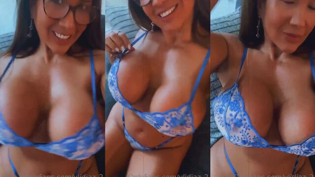 Hot Latina bimbo with huge fake tits and ass