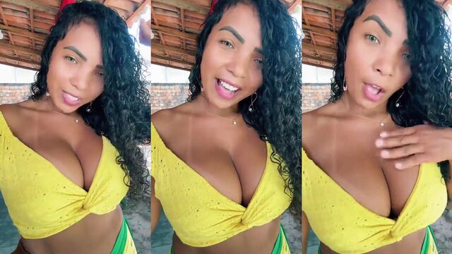 Morena rabuda enjoys anal sex, showcasing her big ass and delicious body