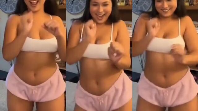 Twerking with thick ebony ts booty