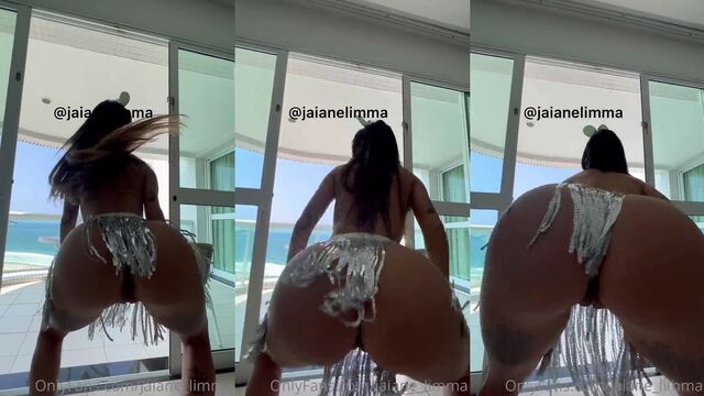 Hot Brazilian girl Alice Lima masturbates on her OnlyFans account