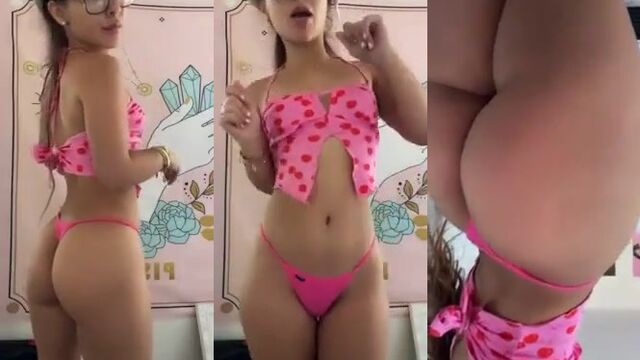 Nude dancing with a girl who loves to show her body