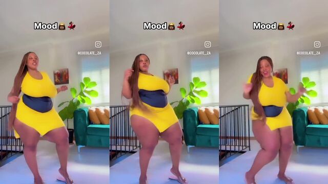 Thick BBW woman shows her huge ass while masturbating