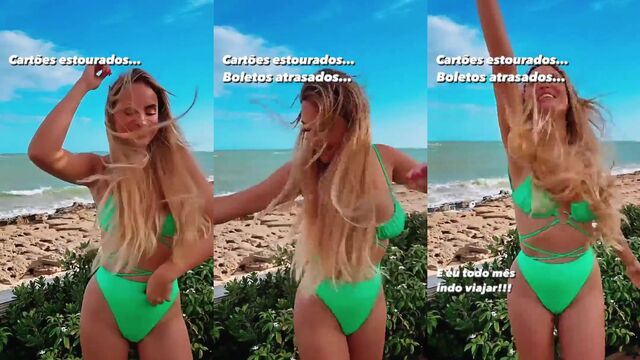 Clara Aguilar enjoying herself with a close-up melada buchinha