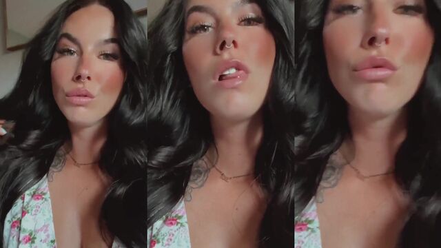 A sub serves the femdom goddess Avie in a Findom game of humiliation