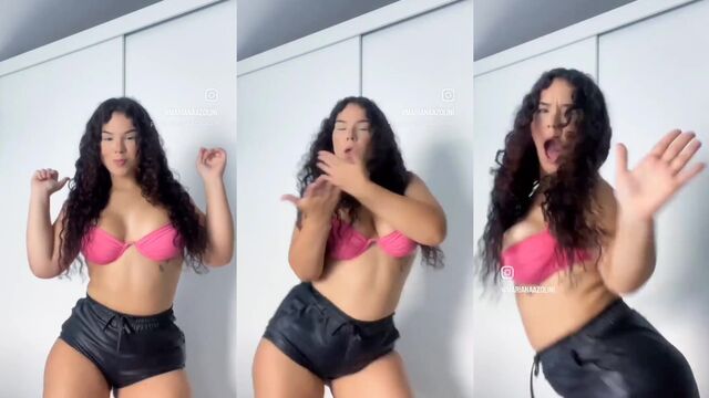 The famous gostosa rabuda shaking her ass in sexy shorts