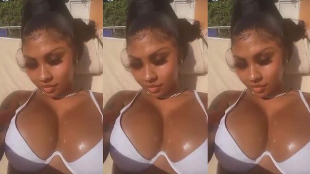 Ebony twerking with a big booty that just won’t quit