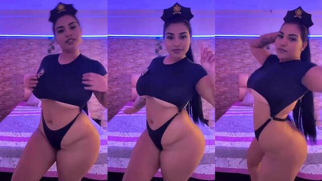 I would like to see Sarah's big ass in action again