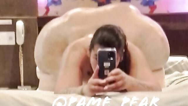 Fat SSBBW shakes her massive ass in the kitchen