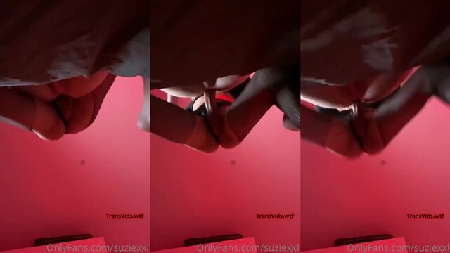 Cute trans girl plays with dildo and shows her ass on Twitter