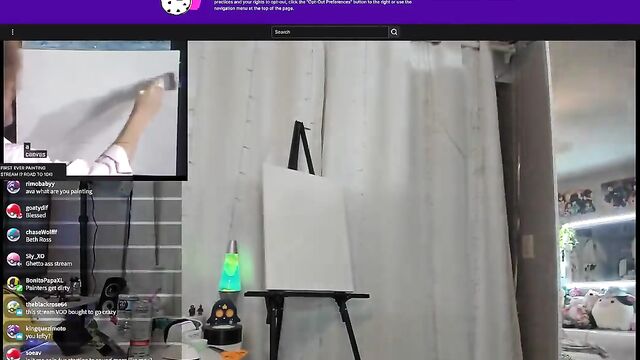 Fat booty streaming on Twitch turned to something else