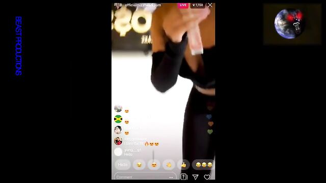 Fat Ass Lightskin Twerking and Clapping Ass