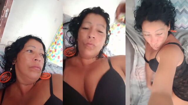 Brazilian milf Dinha enjoys herself on YouTube