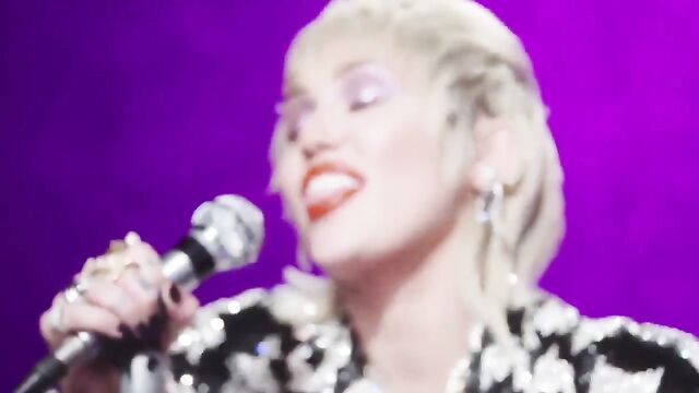 Miley Cyrus makes a deep blowjob before getting fucked hard in PMV