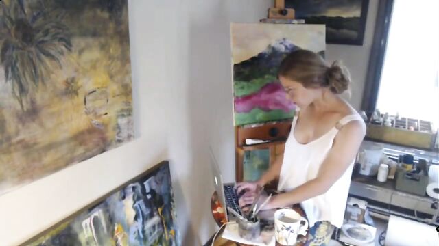 Body paint and big tits in a live cooking show