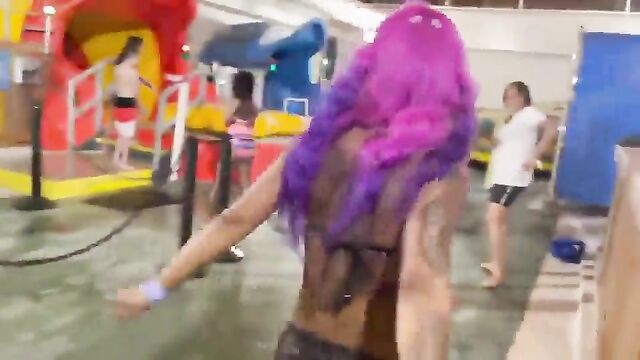 The famous ocean meets the big black booty in an epic twerk