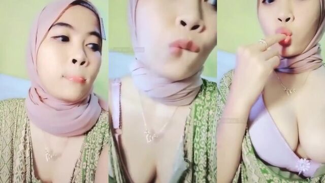 Bokep Hijaber Indonesia terbaru!! Driver ojol ngentot memekku sampai bg ojol crot dalam 3kali