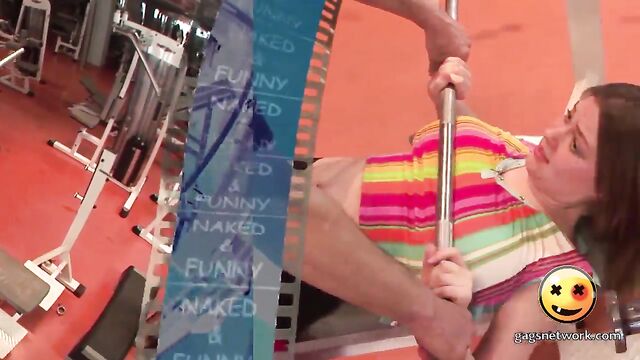 Olya Pavlenko does her workout in the gym and shows her huge boobs