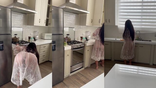 Blonde BBW Curvy Mary is having a passionate bathroom session with toys