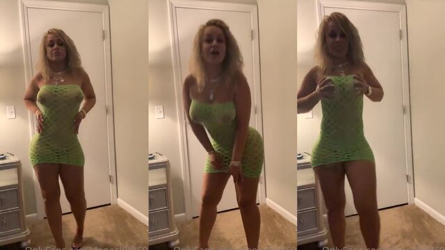 Dopechick69 in 69 position, enjoying intense action and making sweet faces