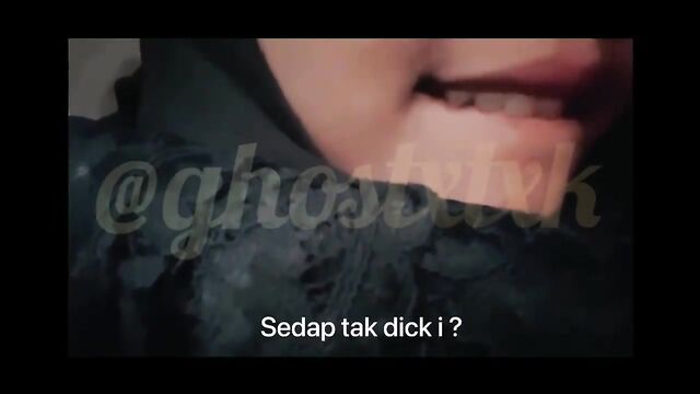 Malay lecturer seduced her Chinese student with no panties on