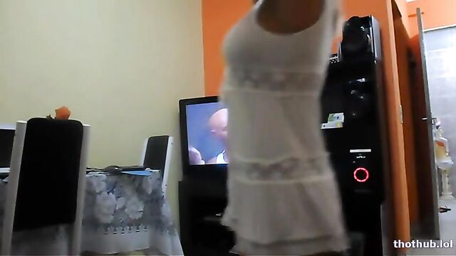 Celia Ferreira shows her sensual and amazing skills
