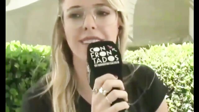 Periodista y modelo Latina Nati Jota exhibe sus pechos en vivo