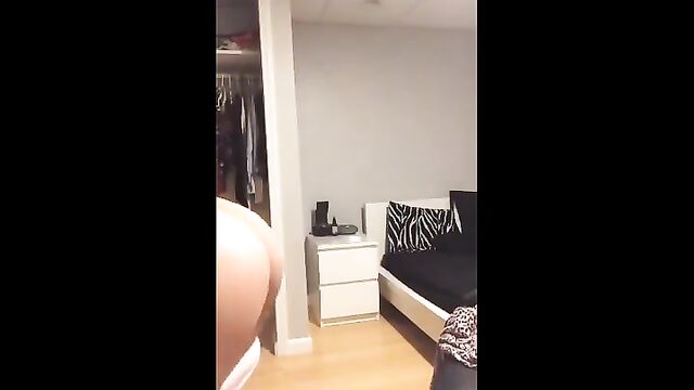 Gabi Encina's steamy Periscope social media show
