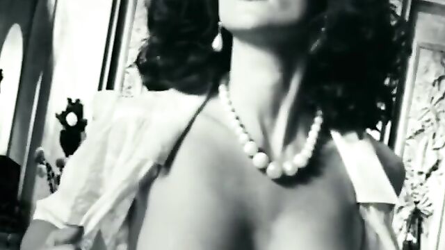 Monica Bellucci rides cock like a pro, no need to be shy about it