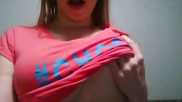 A redhead girl shows her ass and pussy on the Reddit platform