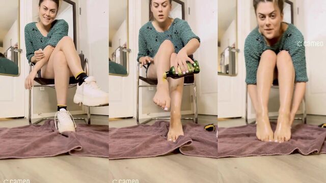 Oily feet action with a hot girl showing off her soles and toes