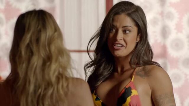 Aline Riscado, Danielle Winits - Os Farofeiros (2018) HD 720p Nude? Sexy! Watch Online
