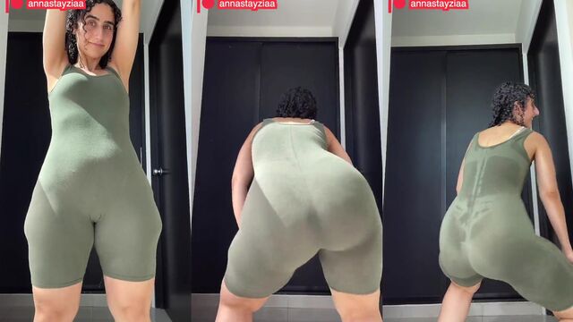 Juicy booty twerking with intense vibration thrill