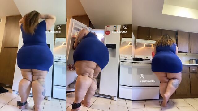 Thick Latina twerks her fat ass with buttplug in a steamy walk