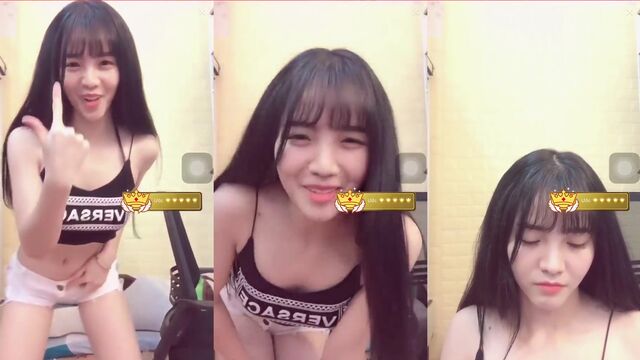 Hot Asian girl twerks and spreads her legs with passion