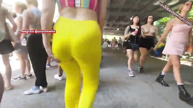 A slutty PAWG is flashing her big ass outside for everyone to see