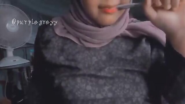 A Malay woman is being fucked by her Chinese college guy in Malaysia