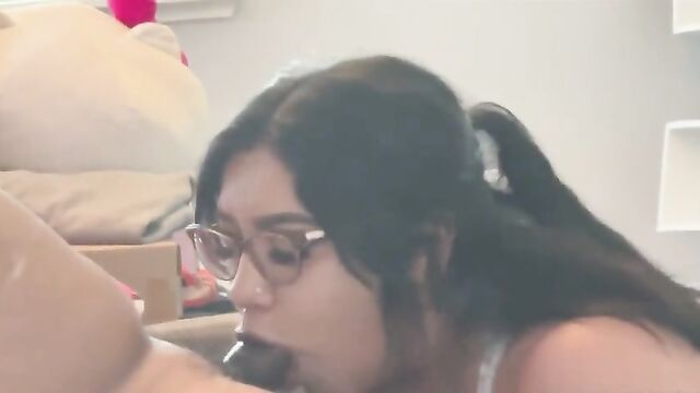 Hot solo action with a big black dildo and squirting