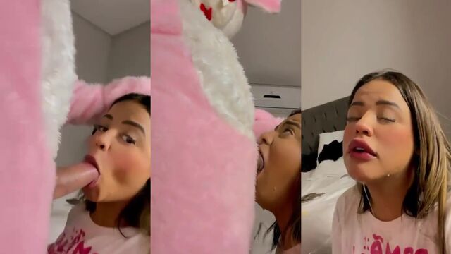 Morena tatuada faz cavalgado no Rabuda Boquete