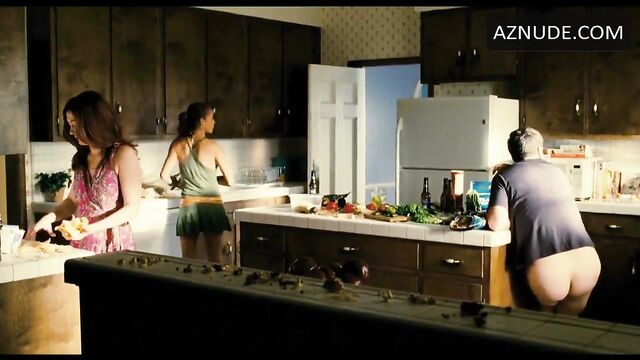 Jason Biggs gets his Jewish cock out in this hot celeb scene