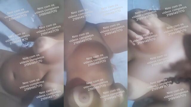 Morena gostosa Beatrizin6 exibe peituda safada vazado