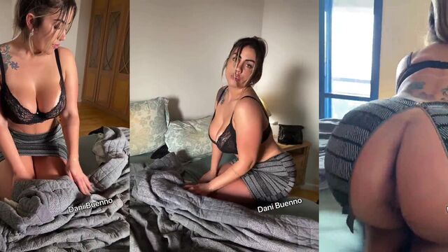 Loira Safada has a hot and passionate session on the sofa