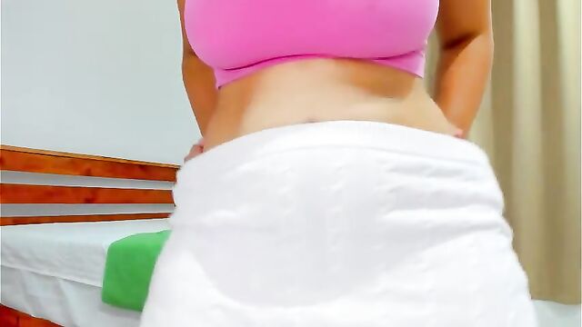 Kalya’s busty furry futa Fennec Chaturbate session (9 May 2020)