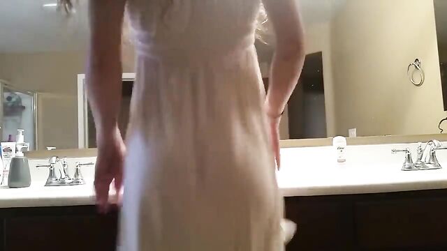 Skinny teen Veronica Summers in hardcore sex and intense action