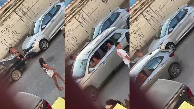 Sentado na rua em pleno Carnaval, o show é destaque!