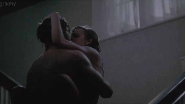 Голая Рэйчел МакАдамс (Rachel McAdams) в фильме "Дневник памяти" (The Notebook, 2004) - альтернативная версия